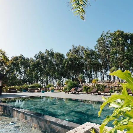 Lagoa House - Breakfast Included Bed & Breakfast Serra do Bouro