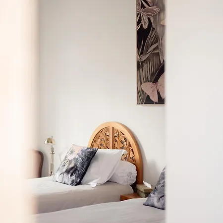 Lagoa House - Breakfast Included Bed & Breakfast Serra do Bouro