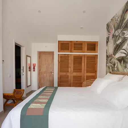 Lagoa House - Breakfast Included Bed & Breakfast 4*